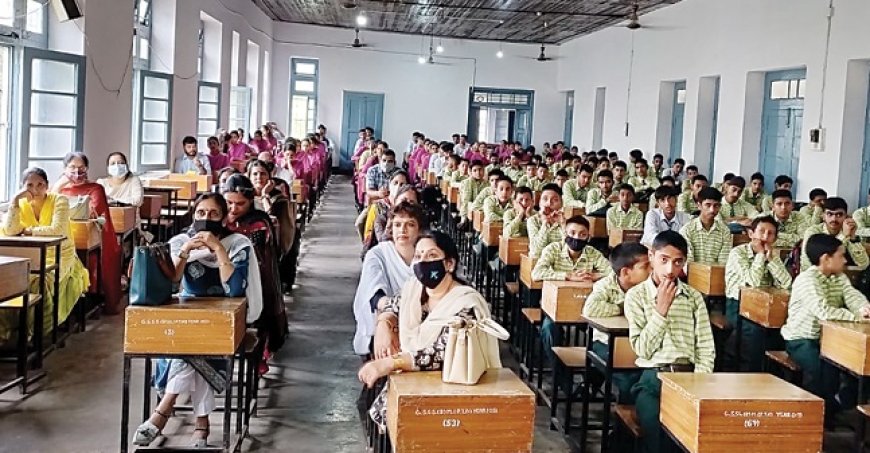 हिमाचल में 36 दिन की छुट्टियों के बाद स्कूलों में फिर लौटी रौनक 