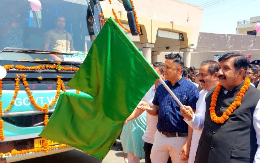 शिमला से हरिपुरधार के लिए धार्मिक बस सेवा शुरू, आईएसबीटी से डिप्टी सीएम ने दिखाई हरी झंडी