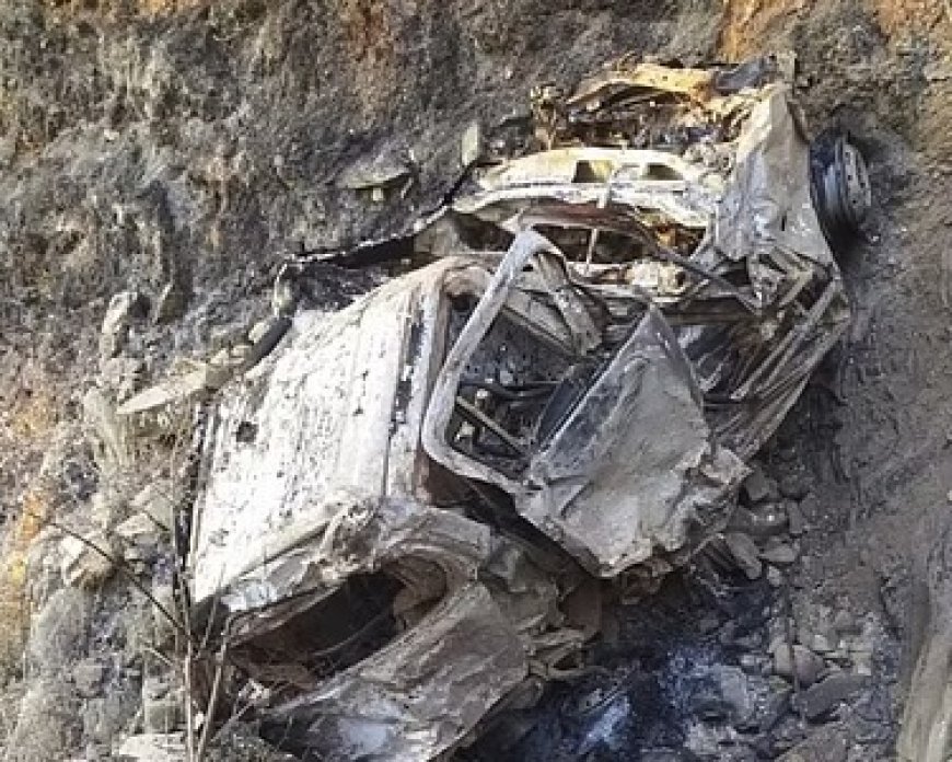अनियंत्रित होकर 300 फीट गहरी खाई में गिरी कार, हादसे में चालक की मौत