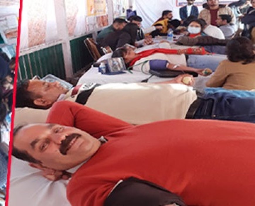 रक्तदान महादान : रिज मैदान में उमंग फाउंडेशन के रक्तदान शिविर में 103 लोगों ने किया रक्तदान