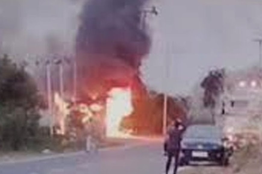 मछली की दुकान चलाने वाले एक व्यक्ति की दुकान जलकर राख, सिलेंडर लीक होने से हुआ हादसा