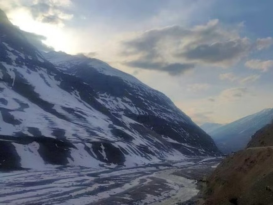 लाहौल स्पीति की ऊंची चोटियों पर बर्फबारी से घाटी में ठंड से निजात नही