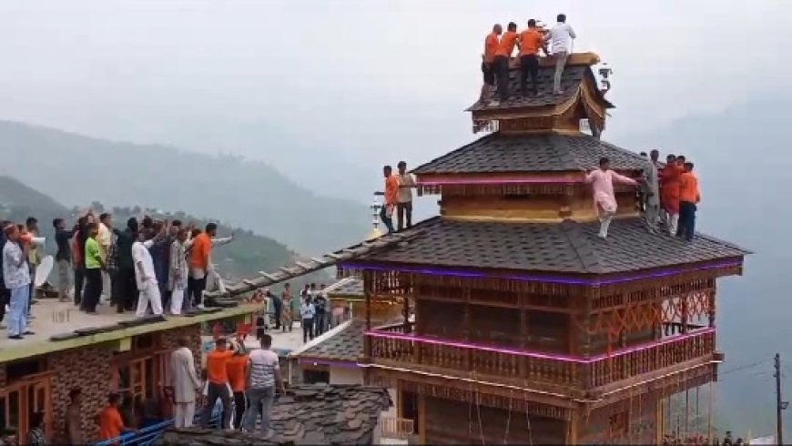 सिरमौर के पंजोड़ में आयोजित शांत यज्ञ में हजारों श्रद्धालुओं ने किया देवता का जयघोष 