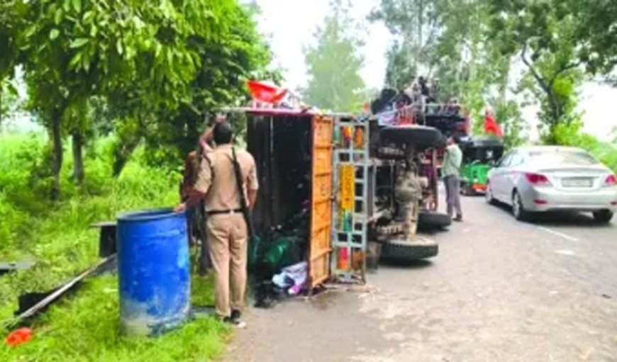 डीजे ट्रॉली के साउंड सिस्टम सेट में टच हुआ बिजली का तार , करंट लगने से 9 कांवडिय़ों की मौत , 3 घायल