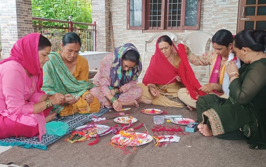 वेस्ट से बैस्ट तैयार कर कोठी गांव की महिलाओं ने अपनाई आत्म निर्भरता की राह