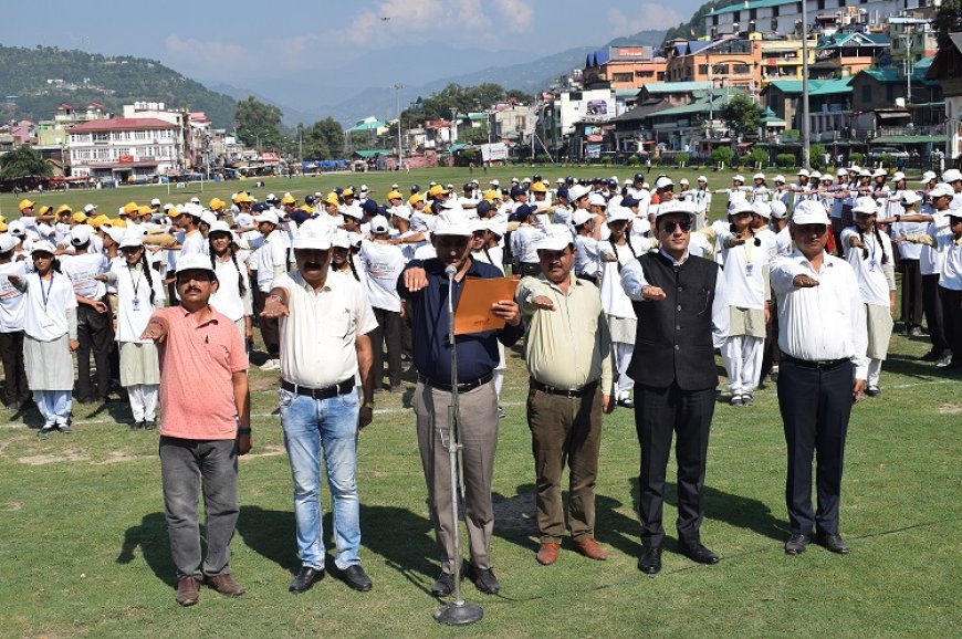 स्वच्छता के संबंध में चंबा के चौगान मैदान में भव्य शपथ ग्रहण का आयोजन