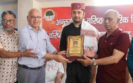 उपायुक्त ने अंतर्राष्ट्रीय वृद्धजन दिवस पर वरिष्ठ नागरिक किए सम्मानित