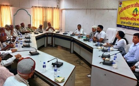 उपायुक्त ने अंतरराष्ट्रीय वृद्धजन दिवस के उपलक्ष्य पर वरिष्ठ नागरिकों को किया सम्मानित