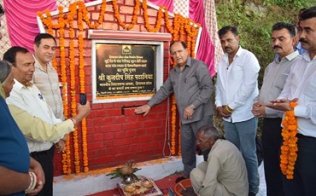 विधानसभा अध्यक्ष ने खुई रोड से नेनीखड्ड चूहन खेरी तक बनने वाली सड़क का भूमि किया पूजन