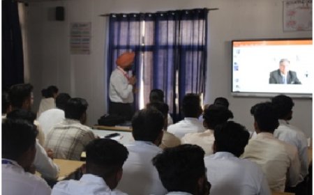 हिमालयन ग्रुप ऑफ प्रोफेशनल इंस्टीट्यूट में रतन टाटा को श्रद्धांजलि की अर्पित 