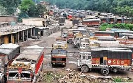 मालभाड़े को लेकर जबली में चल रहे धरना प्रदर्शन को टिप्पर यूनियन ने किया बंद