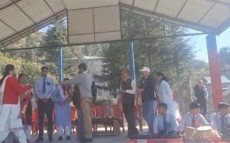 राष्ट्रीय खेल हेतु चयनित दीक्षा को स्कूल प्रशासन ने किया सम्मानित   