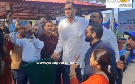 शिमला में फ्लाइंग फेस्टिवल में पहुंचे द ग्रेट खली, युवाओं को नशे से दूर रहने की दी सलाह 