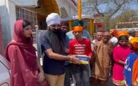 दशमेश रोटी बैंक ने 60 से अधिक निर्धन परिवारों को निशुल्क राशन किया वितरित            