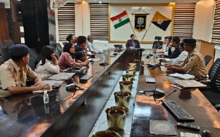 रोड़ सेफ्टी क्लब नाहन की बैठक उप पुलिस अधीक्षक नाहन रमाकांत ठाकुर की अध्यक्षता में संपन्न 