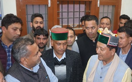 राजस्व एवं बागवानी मंत्री ने राजकीय बागवानी महाविद्यालय थुनाग का किया निरीक्षण