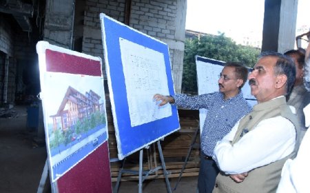 मुख्यमंत्री ने निर्माणाधीन हिमाचल निकेतन का किया दौरा