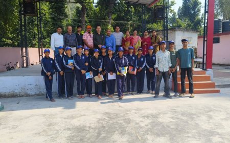 अजोली स्कूल में चल रहे राष्ट्रीय सेवा योजना के साप्ताहिक शिविर में छात्रों को बताई एनएसएस की क्रय प्रणाली