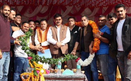 मुख्य संसदीय सचिव ने बल्ह विधानसभा में बेली ब्रिज, उठाऊ पेयजल योजना और पशु औषधालय का किया लोकार्पण 