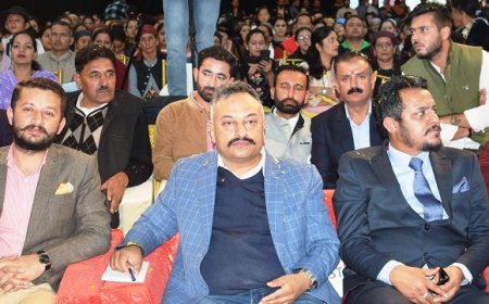 शिक्षकों का दायित्व और महत्व समाज निर्माण में सर्वाधिक : रोहित ठाकुर