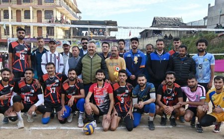 युवाओं को खेलों में लेनी चाहिए अधिक रूचि   :  रोहित ठाकुर 