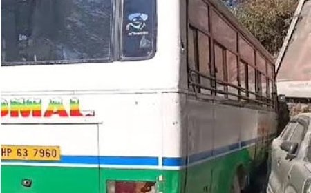  बड़ा हादसा टला : चलती निजी बस के चालक को अचानक चक्कर आने से तीन गाड़ियां क्षतिग्रस्त