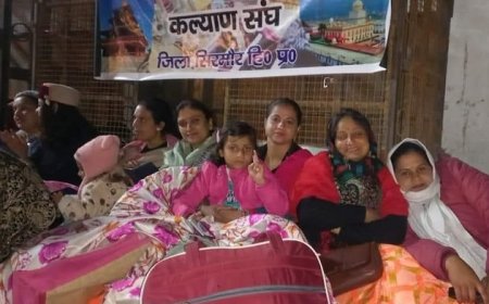 धरने पर बैठे वोकेशनल टीचर्स को हुए 10 दिन, स्थाई नीति बनाने की मांग पर अड़े वोकेशनल शिक्षक
