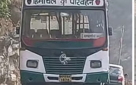 एचआरटीसी बस के पिछले टायर निकलकर अलग, बाल -बाल बची 35 सवारियों की जान 