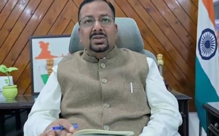 जिलाधिकारी कमेन्द्र सिंह की अध्यक्षता में संवर्द्धन एवं अनुश्रवण हेतु साप्ताहिक समीक्षा बैठक का आयोजन 