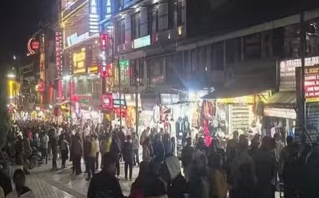 पहाड़ों में बर्फबारी न होने पर भी कुल्लू-मनाली के पर्यटन स्थल सैलानियों की भीड़ से गुलजार