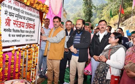 शिक्षा के साथ मूल्यों व संस्कारों की जानकारी आवश्यक : संजय अवस्थी