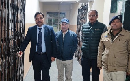 उपायुक्त ने फागु स्थित ईवीएम वेयरहाउस का  किया निरीक्षण