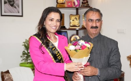 यूएमबी मिसेज इंडिया की प्रथम रनर-अप अक्षिता शर्मा ने मुख्यमंत्री से की भेंट 