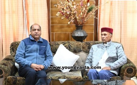 नेता प्रतिपक्ष जयराम ठाकुर ने पूर्व मुख्यमंत्री प्रेम कुमार धूमल से की भेंट 