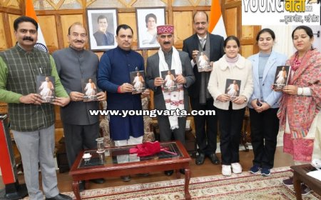 मुख्यमंत्री ने सरदार वल्लभभाई पटेल के जीवन पर आधारित पुस्तक का किया विमोचन  