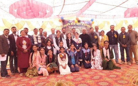 शिलाई के राजकीय वरिष्ठ माध्यमिक पाठशाला झकाण्डो में वार्षिक पारितोषिक समारोह की धूम