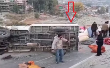 कुल्लू के वामतट में फोरलेन पर यात्रियों से भरी जीप पलटी, चालक सहित सात घायल