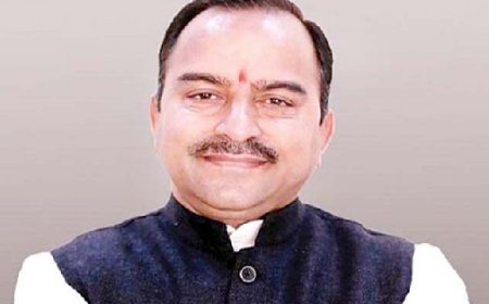 कर्मचारी वर्ग सहित बेरोजगार युवा सडक़ों पर उतरने को मजबूर : त्रिलोक कपूर