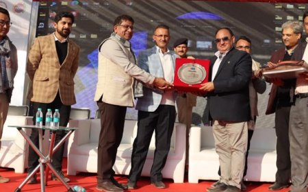 उपायुक्त ने हिमाचल प्रदेश अंतरराष्ट्रीय व्यापार प्रदर्शनी के समापन समारोह में की शिरकत 