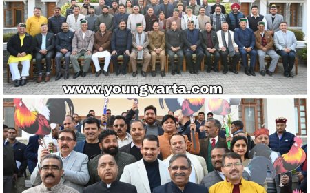 जंगली मुर्गा प्रकरण को लेकर भाजपा का विधानसभा के बाहर प्रदर्शन , कार्ड बोर्ड के मुर्गे लेकर विधानसभा पहुंचे भाजपा विधायक