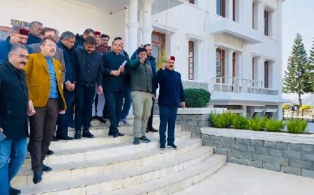 विधानसभा के शीत सत्र के अंतिम दिन सरकार के झूठे जवाब पर विपक्ष का वॉकआउट