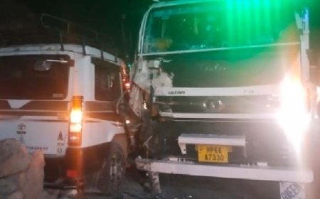 मंडी कुल्लू हाइवे पर रात ट्रक और टाटा सूमो में भीषण टक्कर, हादसे में पांच लोग गंभीर  