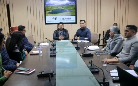 सुशासन सप्ताह के तहत मंडी जिला में किया लगभग पांच हजार शिकायतों का निपटारा