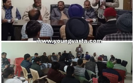 पांवटा साहिब के विश्रामगृह में विधायक व पूर्व ऊर्जा मंत्री सुखराम चौधरी की अध्यक्षता में भाजपा मंडल की बैठक संपन्न 