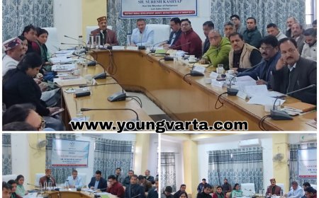 केन्द्र सरकार की नई योजनाओं जनमानस तक पहुंचाए अधिकारी , समीक्षा बैठक में सांसद सुरेश कश्यप ने दिए निर्देश