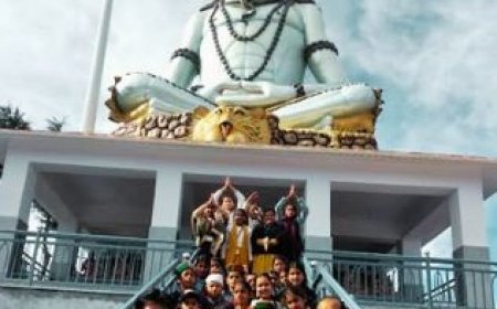 प्रेमनगर के 28 छात्रों ने शैक्षणिक भ्रमण कार्यक्रम के तहत भुरेश्वर महादेव मंदिर के किए दर्शन  