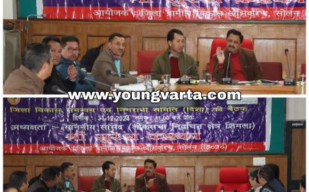 पात्र लाभार्थियों तक योजनाओं का लाभ पहुंचाना सुनिश्चित करें अधिकारी : मनमोहन शर्मा