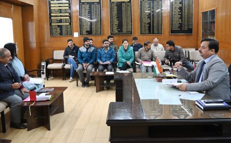 एक सप्ताह में अपडेट करें आपदा से सम्बन्धित सभी रिपोर्ट , समीक्षा बैठक में डीसी ने अधिकारियों को दिए निर्देश 