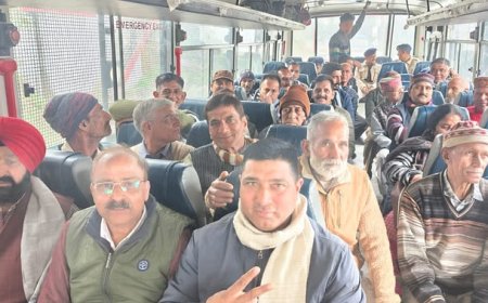 नगर पंचायत के विरोध में मुख्यमंत्री से मिलने जा रहे संघर्ष समिति के सदस्यों को पुलिस ने लिया  हिरासत में