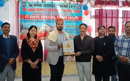 अटल बिहारी वाजपेयी महाविद्यालय बंगाणा में आयोजित 7 दिवसीय एनएसएस कैंप में उपायुक्त ने की शिरकत